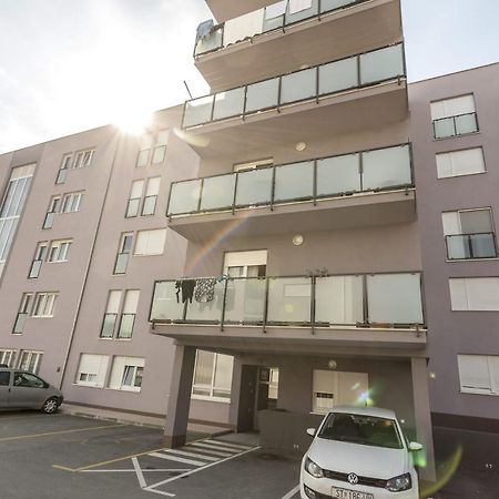 Cool Apartman Split Exterior photo