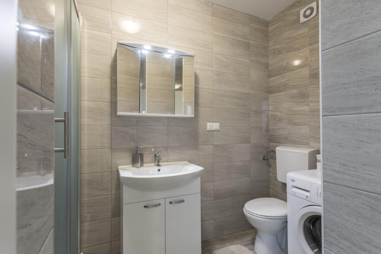 Cool Apartman Split Exterior photo