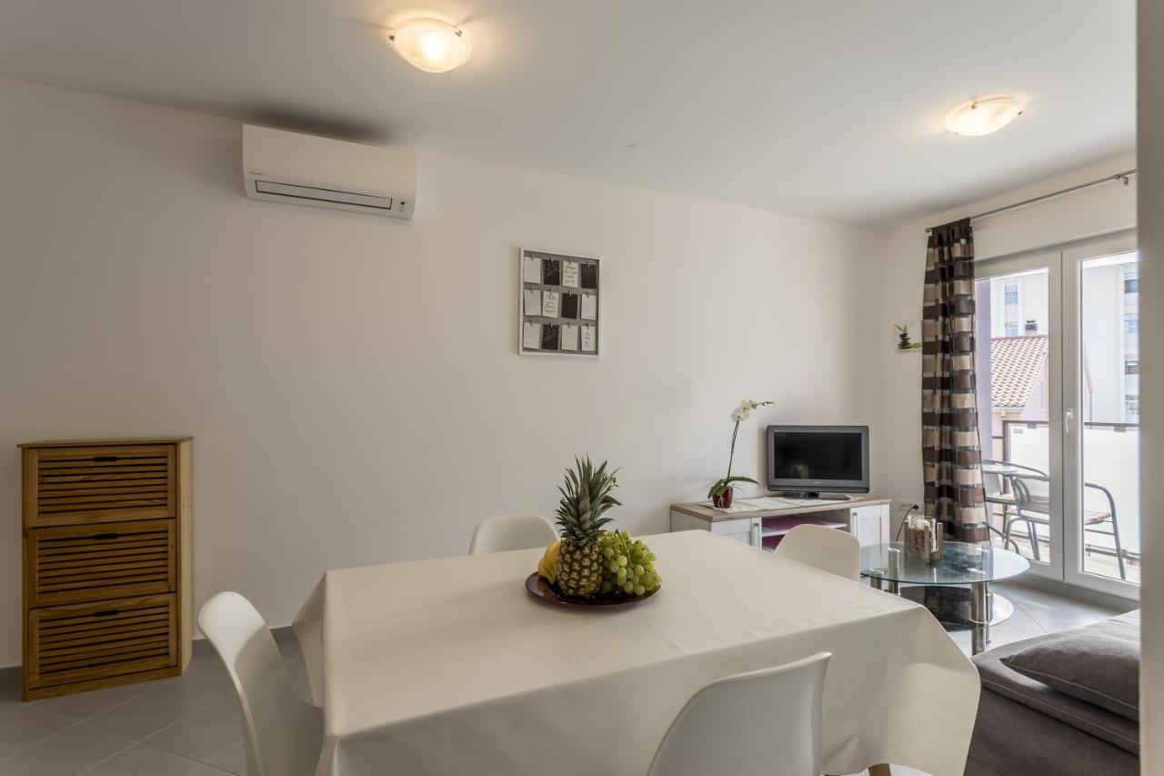 Cool Apartman Split Exterior photo
